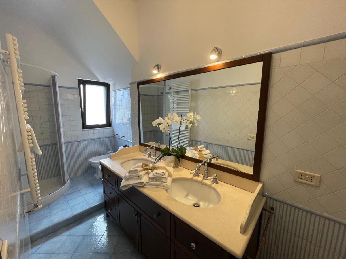 Dimora Bellini Apartment And Rooms Castellana Grotte Kültér fotó