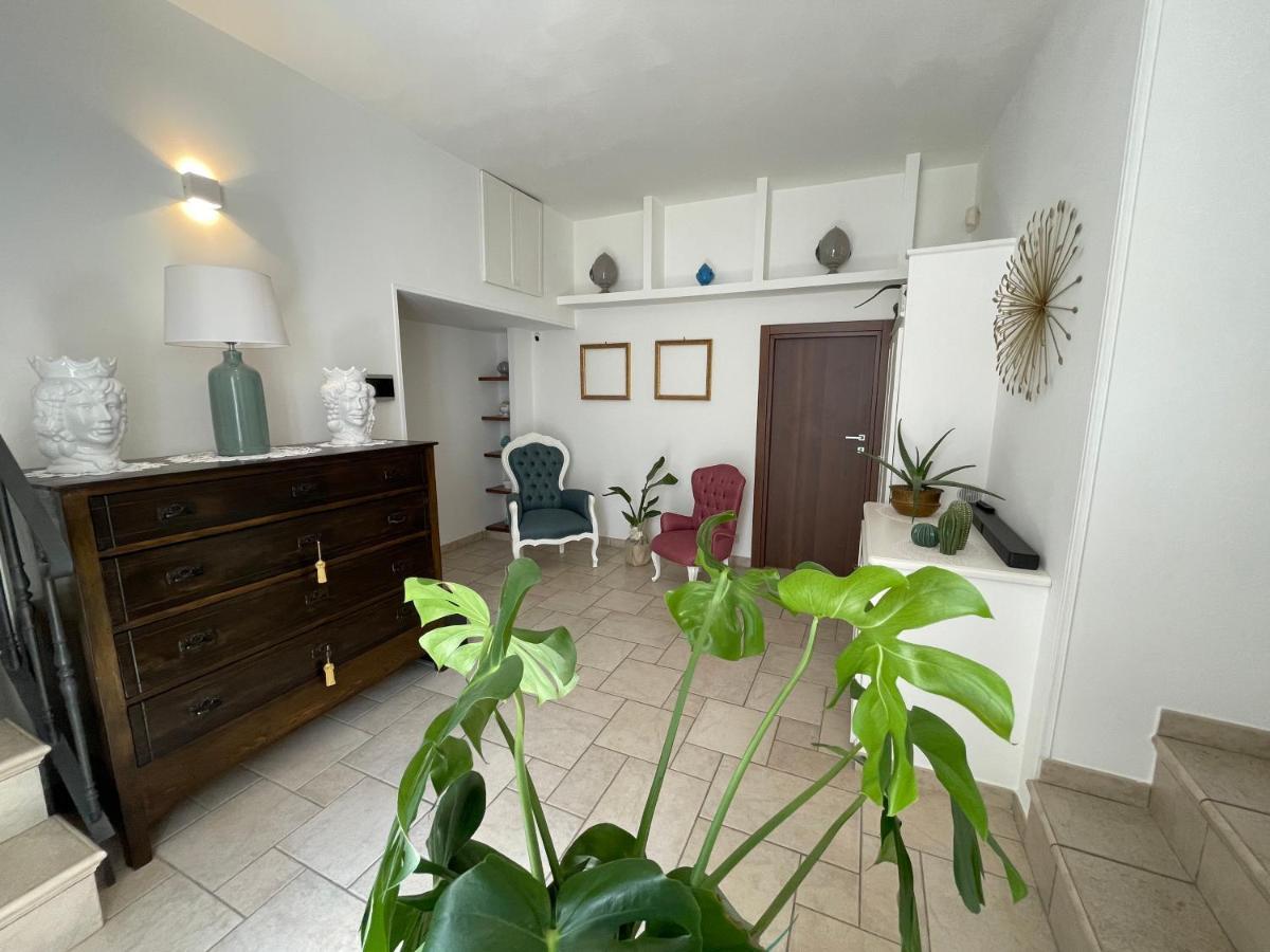 Dimora Bellini Apartment And Rooms Castellana Grotte Kültér fotó
